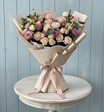 Букет цветов из:  Розы и Лизиантусы #REPLACE_PRED# Куликово