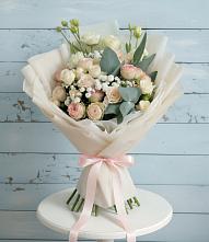 Букет цветов из:  Розы и Лизиантусы #REPLACE_PRED# Куликово