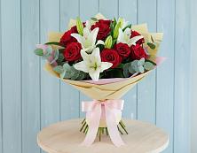 Букет цветов из:  Лилии и Розы в Куликово