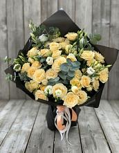 Букет цветов из:  Розы и Лизиантусы в Куликово