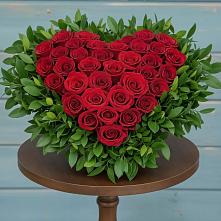 Цветочная композиция из Розы в виде сердца в Куликово