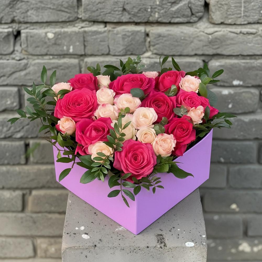 Цветочная композиция из Розы в коробке в Куликово