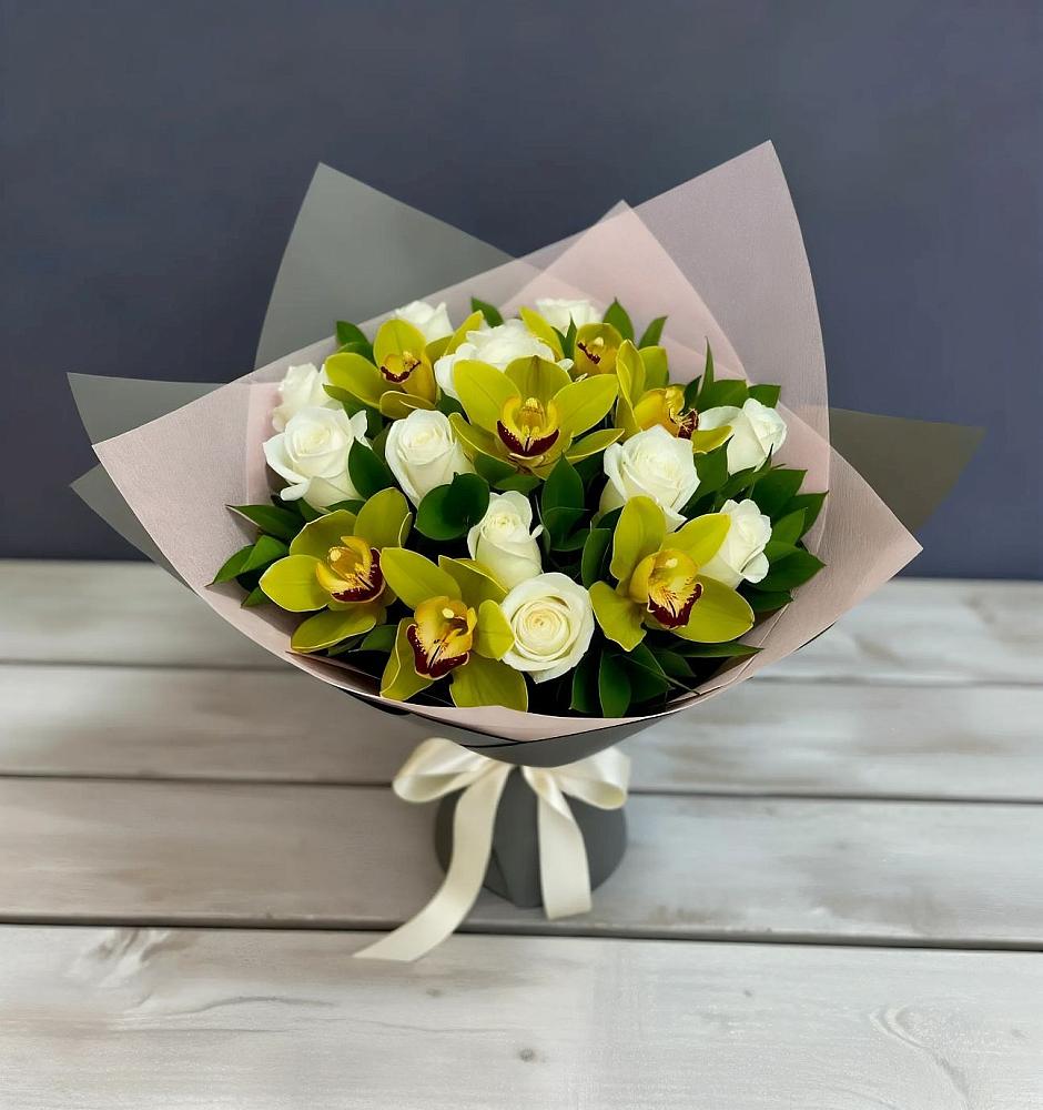 Букет цветов из: Орхидеи и Розы в Куликово