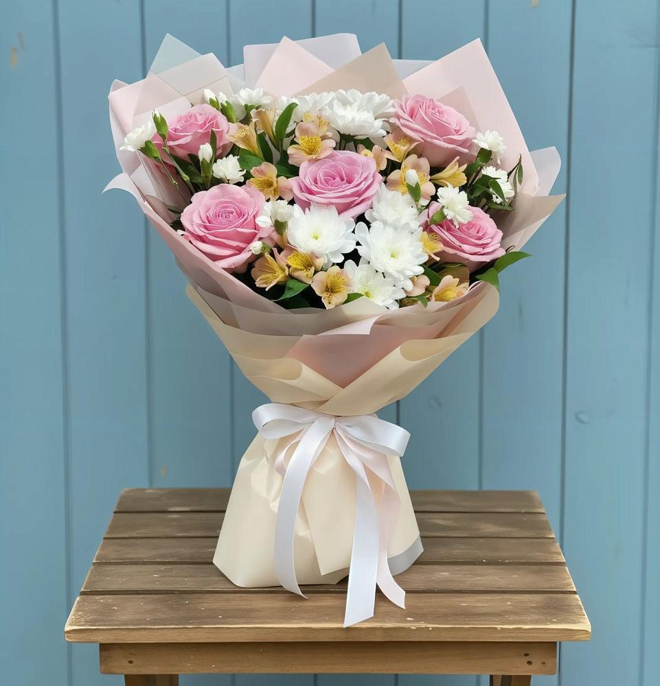 Букет цветов из: Гвоздики, Орхидеи и Розы в Куликово