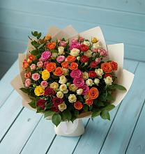 Букет Микс из разноцветных кустовых роз в Куликово