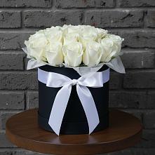 Цветочная композиция из Розы в шляпной коробке в Куликово